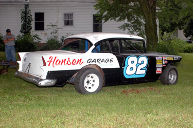 82-DICK