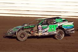 2010 MW 21 TRAVIS SAURER 916