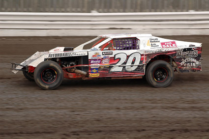 2010 MW 20 TOM GILL 917