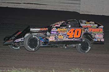 2010 M 40 BUZZY ADAMS 917