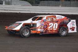 2011 MW 20 TOM GILL 915