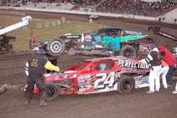 2011 X MW TURN 3 MELEE 915A
