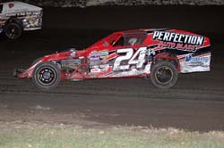 2011 MW 24 JEFFREY LIEN JR 916