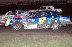 2011 ST 9 DOUG SONGER 916A