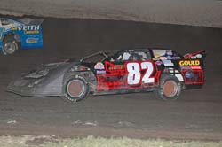 2011 A 82 JOHN BEY 917A