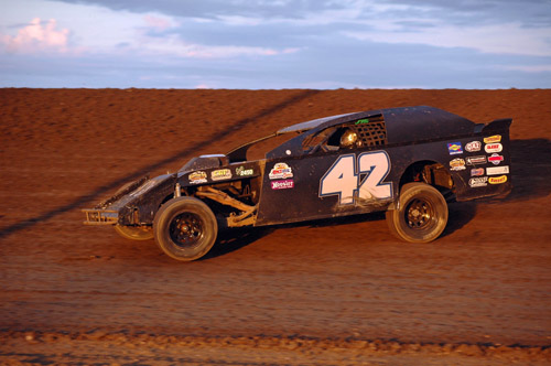 2011 M 42 KYLE VOSS 817A