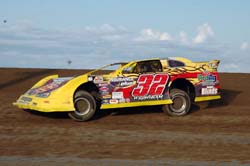 2011 A 32 PAT WEISGRAM 817