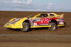 2011 A 32 PAT WEISGRAM 817A
