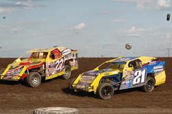 2011 X M MODIFIEDS AND A UFO 817