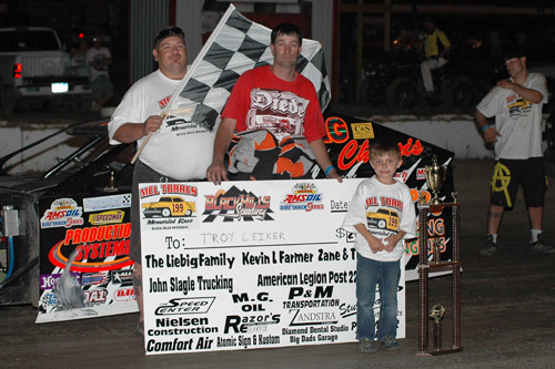 2011 X TROPHY-LEIKER AND FAN 715