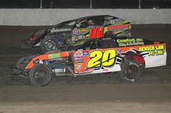 2011 X MW BATTLE FOR SECOND 715