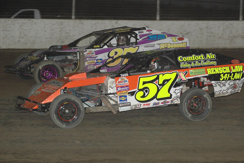2011 X MW HORST MAKES RUN FOR SECOND 812