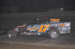 2011 M 17 JAMES SLAWSON 910A