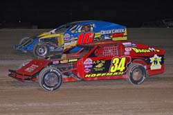 2011 X MW JOSLYN TRIES FOR THE LEAD 64