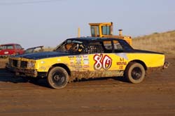 2011 B 80 CHAD HORST 86