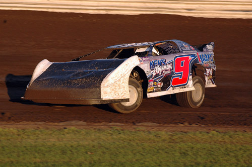 2011 A 9 KENT ARMENT 820B