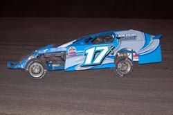 2011 M 17 TOMMY LEE 923A