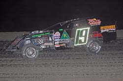 2011 M 19 DEV MALMLOV 923A