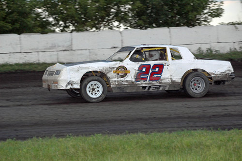 2011 B 22 NATHAN BUER 819