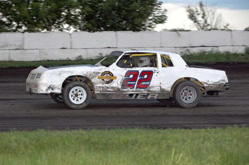2011 B 22 NATHAN BUER 819A