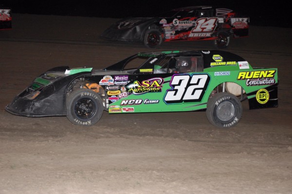2013 SS 32 LEVI DINGER 75.jpg