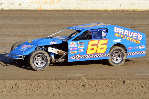 2013 MW 66 MARK BRAVE 623A.jpg
