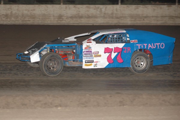 2013 MW 77 NICK KIRCHHEVEL 82.jpg