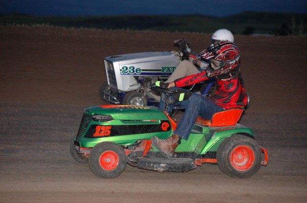 2013 LAWNMOWERS 89.JPG