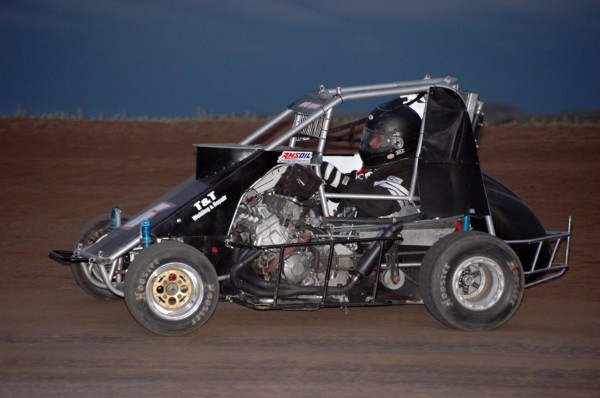 2013 MINI 6 NATE HAND 89C.JPG