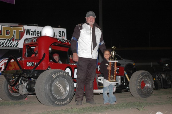 2013 X V ROGER SAATHOFF AND TROPHY 728.jpg