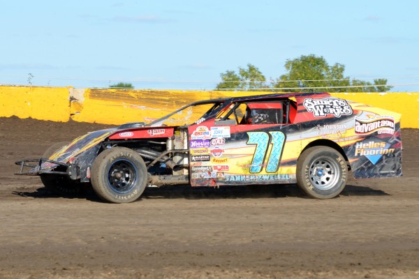 2013 MW 71 TANNER ZWEIFEL 728.jpg