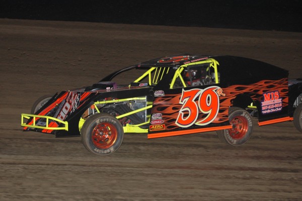 2014 M 39 DON ROBERTSON 53A.jpg