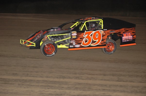 2014 M 39 DON ROBERTSON 829A.jpg