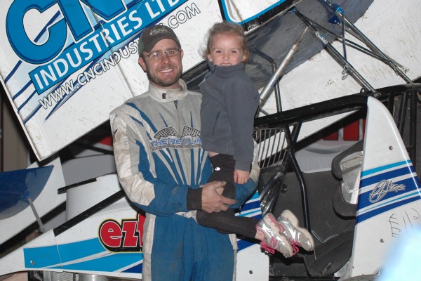 2014 X WINNERS-AT HOME WITH THE ANDERSONS 830.jpg