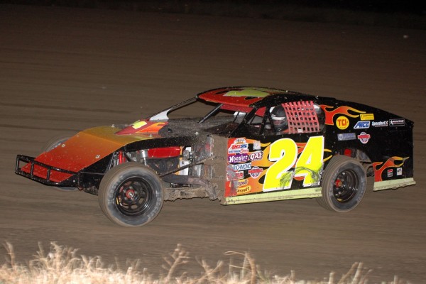 2014 MW 24 PERRY BENNETT 830.jpg