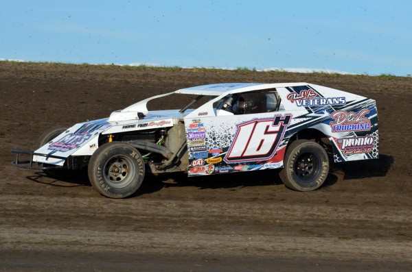 2014 MW 16 CHRIS HOLT 75A.jpg
