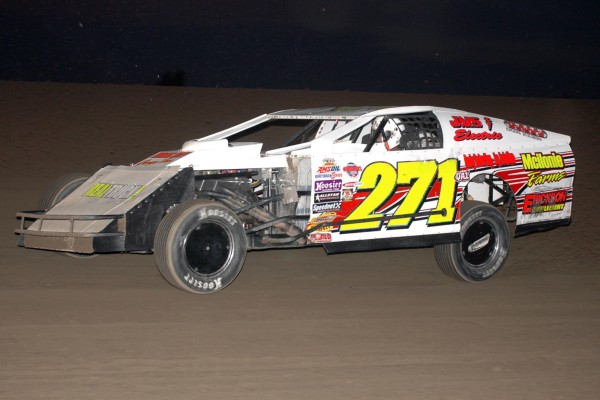 2014 MW 271 KELLY HAGEL 919.jpg