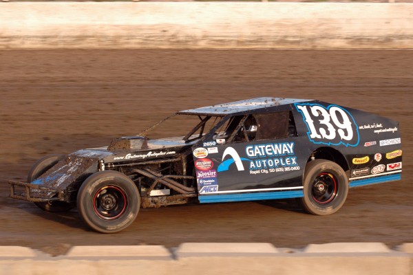 2015 MW 139 RYAN FEATHERSTONE 710.jpg