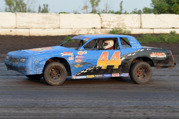 2015 ST 44 JEREMY GRINAGER 814A.jpg