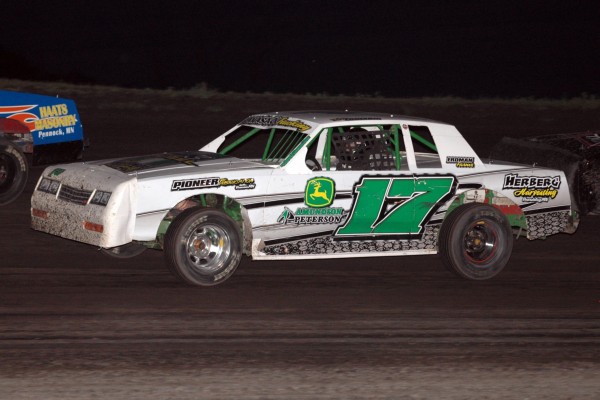 2015 B 17 TYLER ERDMAN 814A.jpg