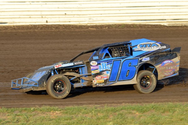 2015 MW 16 BROCK HESS 815.jpg