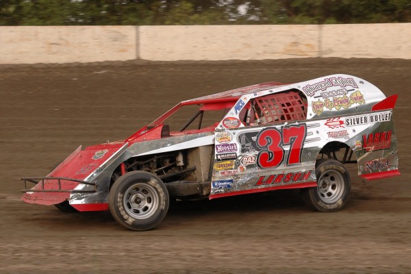 2015 M4 37 DEAN LARSON 813A.jpg