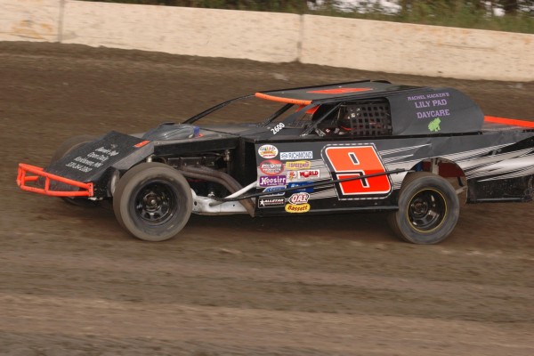 2015 MW 9 JON HACKER 813A.jpg