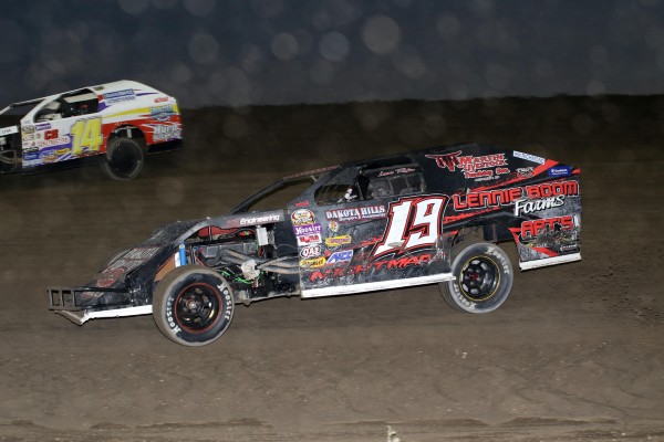 2016 MW 19 LUCAS RODIN 722.jpg