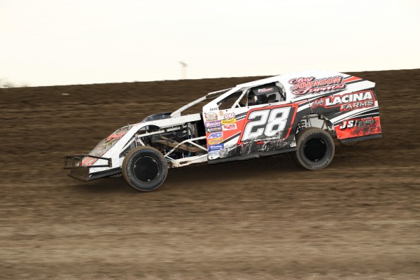 2016 MW 28 BRENNON WEIGHT 722.jpg