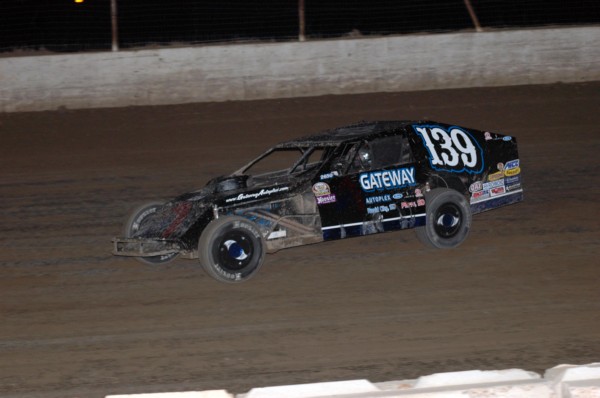 2016 MW 139 RYAN FEATHERSTONE 63A.jpg