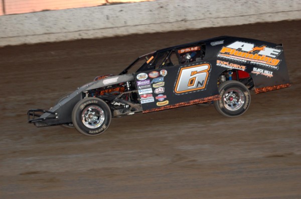 2016 MW 6 JAMIE NEUMILLER 729A.jpg