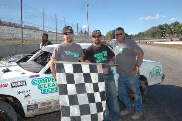 2016 X WINNER-JOHN GARRIGAN AND CREW 820.jpg