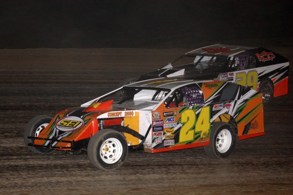 2016 X MW BENNETT VS FARLEY 64.jpg