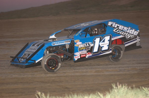 2016 M 14 KENNY BELL 64A.jpg